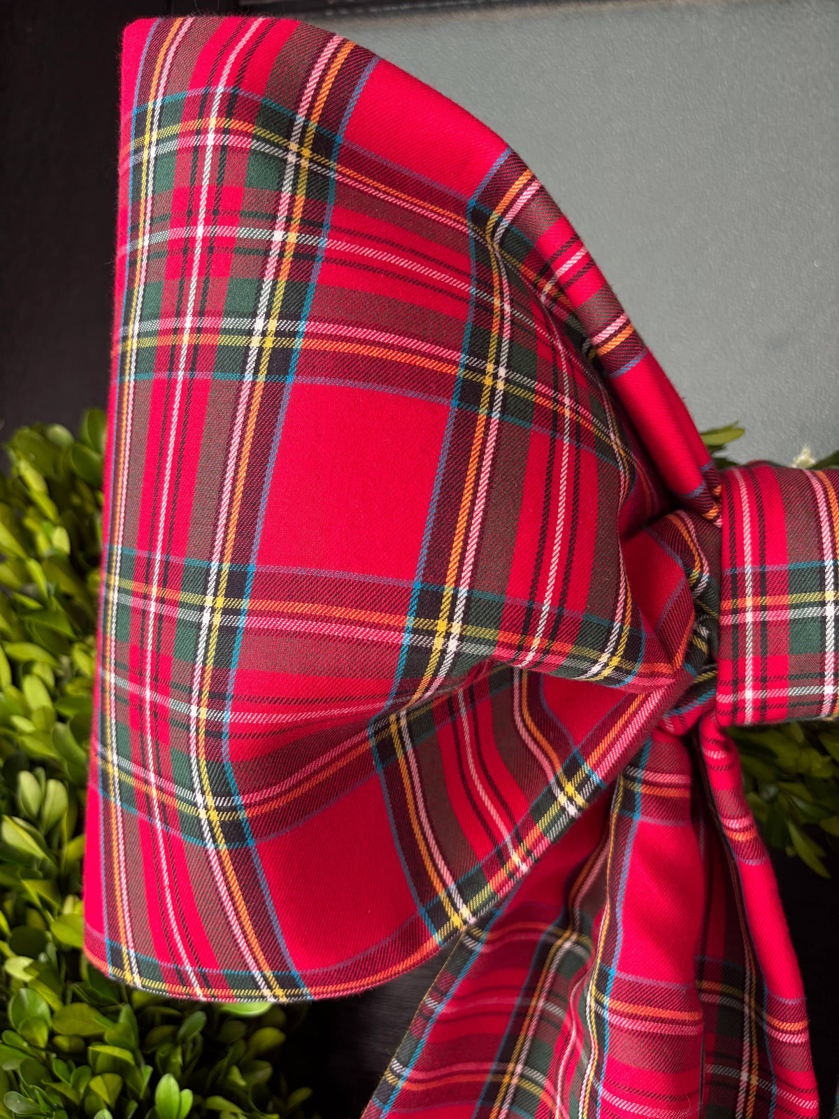 The Grand Tartan Tradition Bow
