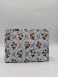 Medium Roadie Pouch