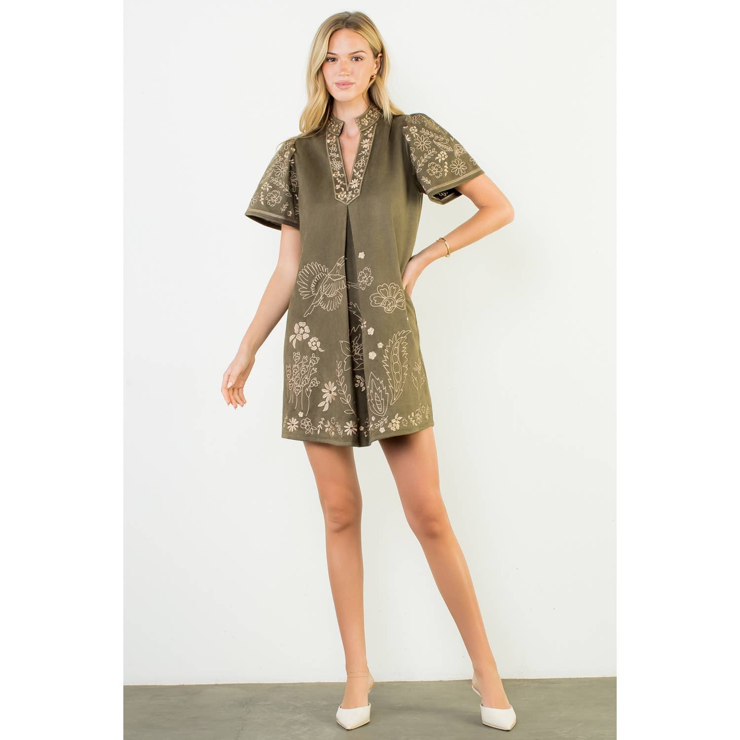 Short Sleeve Embroidered Detail Dress