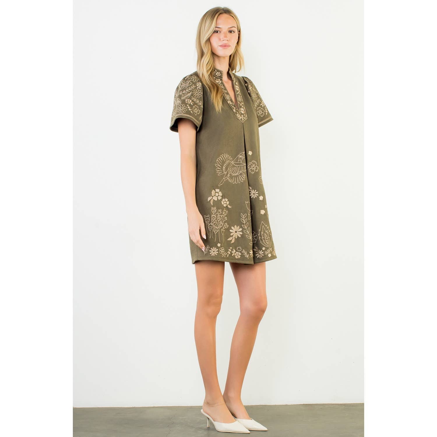 Short Sleeve Embroidered Detail Dress