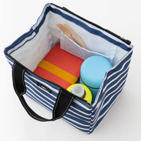 SCOUT Eloise Lunch Bag in use