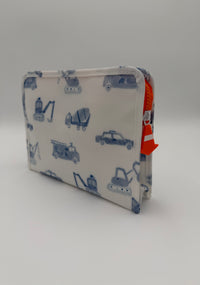 Medium Roadie Pouch