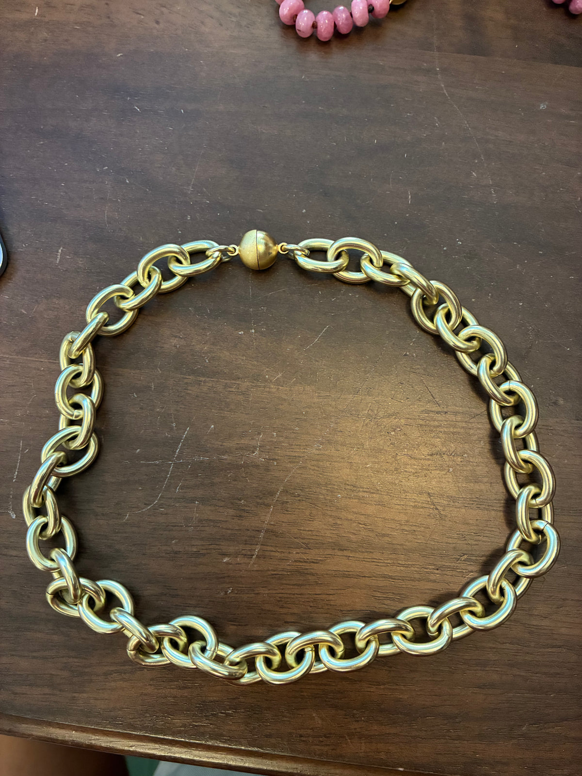 Gold Hooped Chain Magnetic Necklace