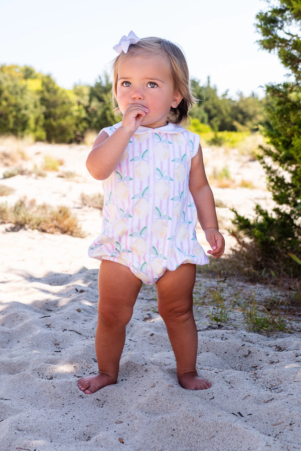 Girls pink lemonade bubble