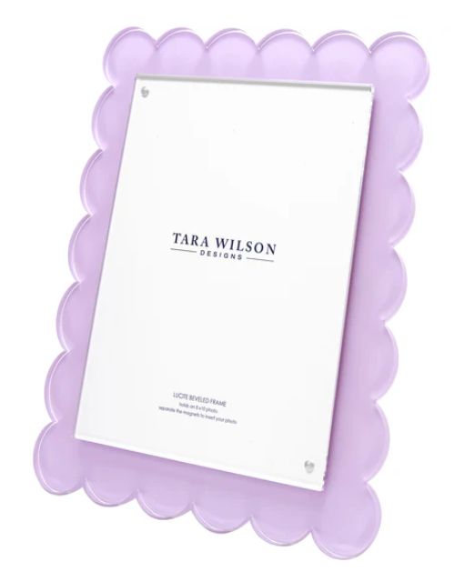 Tara Wilson Acrylic Scallop Frame - 8x10
