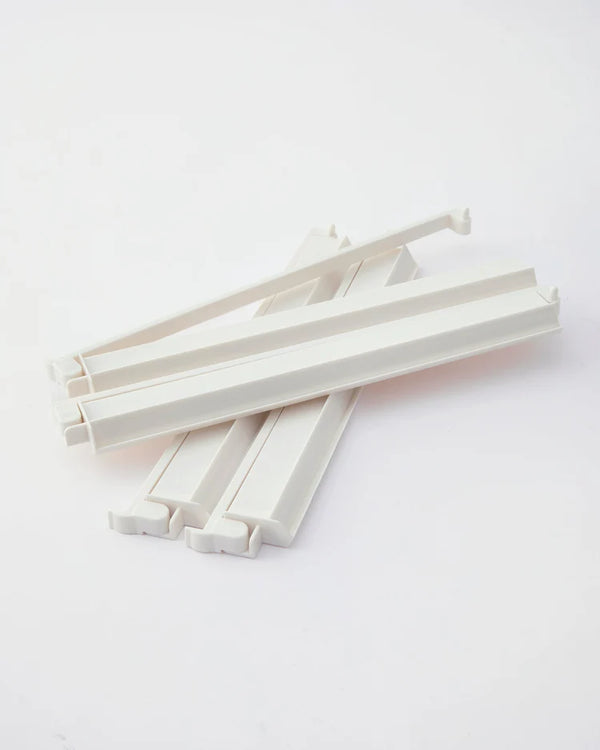 Mahjong White Acryllic Rack & Pusher Set