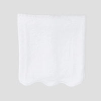 Weezie Scallop Bath Towel - White